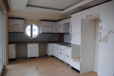 Apartment with 3 bedroom in town 93976