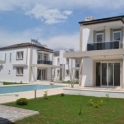 Villa for sale in town 93993
