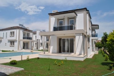 Villa for sale in town 93993