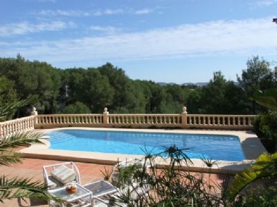 Villa for sale in town, Spain 94040