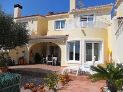 Villa for sale in town 94050
