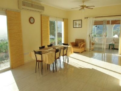 Villa with 4 bedroom in town 94160