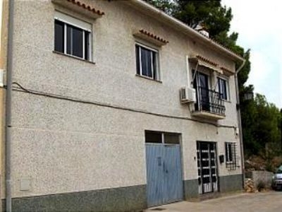 Oliva property: Townhome for sale in Oliva 94181