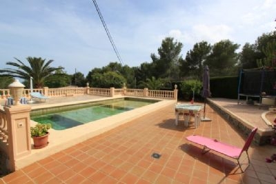 Villa for sale in town, Spain 94276