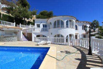 Villa for sale in town 94747