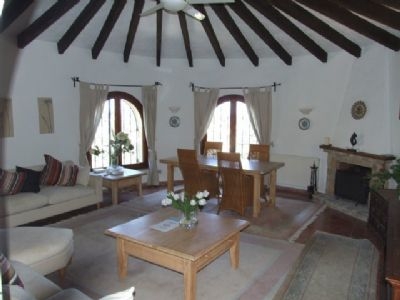 Villa&nbsp;with&nbsp;4&nbsp;bedroom&nbsp;in&nbsp;town&nbsp;94813