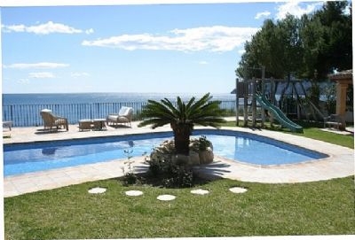Villa for sale in town, Spain 95229