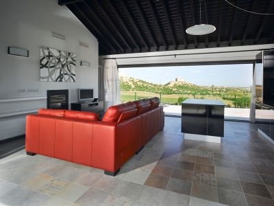 Villa with 4 bedroom in town 95409