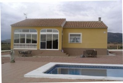 Villa&nbsp;for&nbsp;sale&nbsp;in&nbsp;town,&nbsp;Spain&nbsp;95410