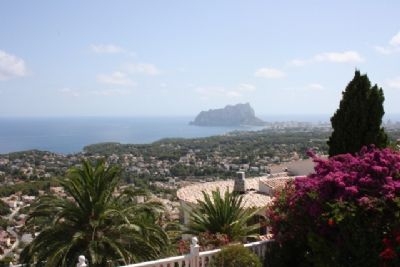 Villa for sale in town, Spain 95795