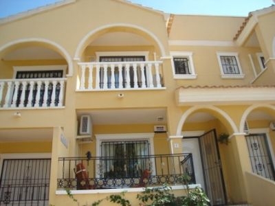 Las&nbsp;Filipinas&nbsp;property:&nbsp;Townhome&nbsp;for&nbsp;sale&nbsp;in&nbsp;Las&nbsp;Filipinas&nbsp;95948