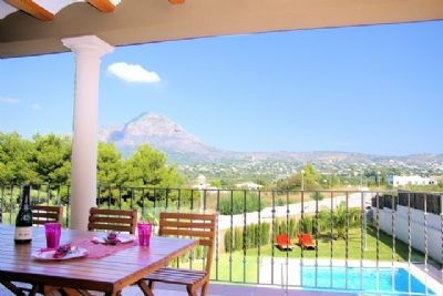 Villa for sale in town, Spain 96737