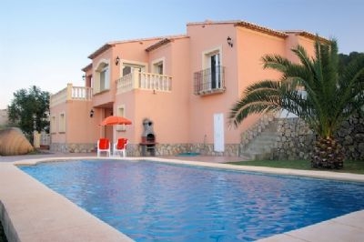 Villa for sale in town 96740