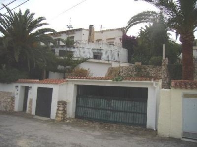 Villa for sale in town 97065