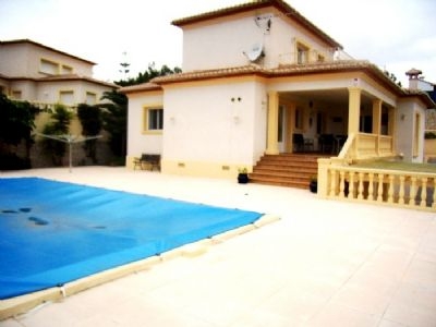 Villa for sale in town, Spain 97090