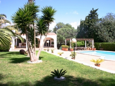 Villa for sale in town, Spain 97465