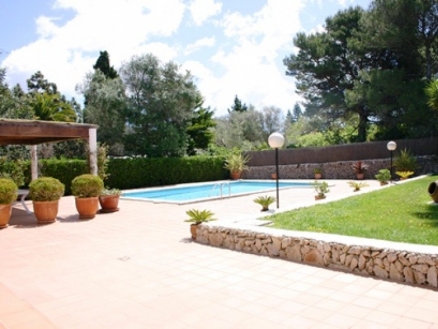 Villa with 5 bedroom in town 97465