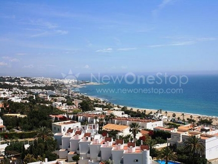 Apartment for sale in town, Spain 98035