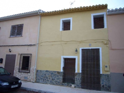 Pinoso property: Townhome for sale in Pinoso 99070