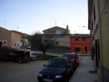 Pinoso property: Townhome with 4 bedroom in Pinoso 99070