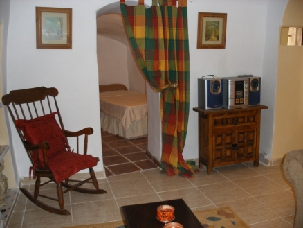 Alicante property | 3 bedroom Cave House 99127