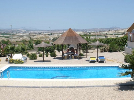 Villa for sale in town, Spain 99170