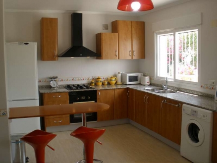 Villa with 4 bedroom in town 99170