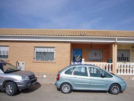 Pinoso property: Townhome for sale in Pinoso 99175