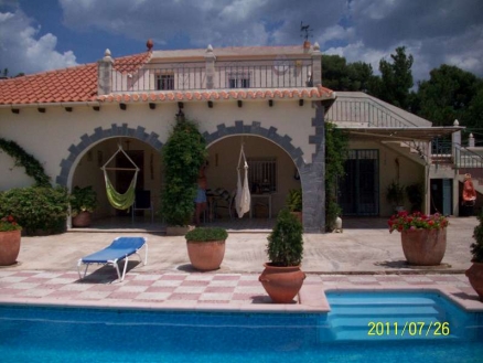 Onil property: Villa for sale in Onil 99190