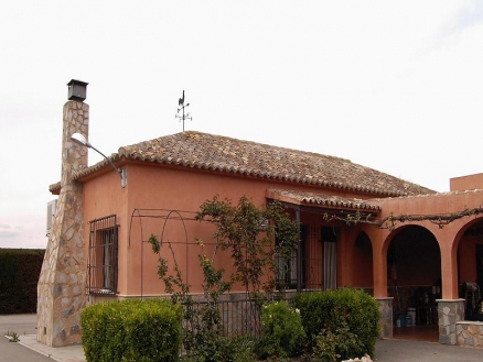 Yecla property: Villa with 5 bedroom in Yecla 99340