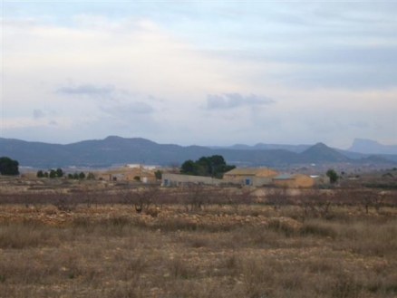 Pinoso property: Land with bedroom in Pinoso, Spain 99638
