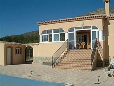 Macisvenda property: Villa for sale in Macisvenda 99702