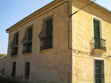 Pinoso property: House for sale in Pinoso, Spain 99716