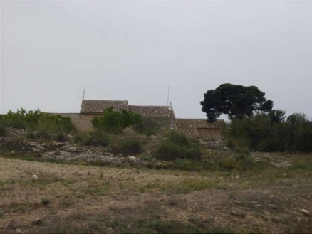 Pinoso property: Land for sale in Pinoso, Spain 99717