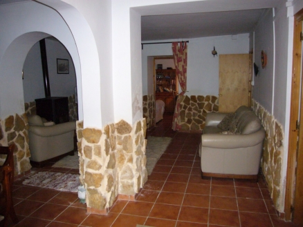 Yecla property: House with 4 bedroom in Yecla, Spain 99772