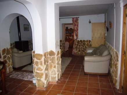 Yecla property: House with 4 bedroom in Yecla, Spain 99772