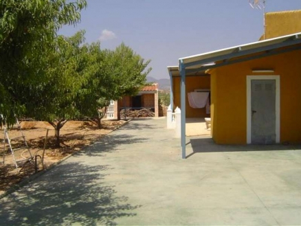 Pinoso property: Alicante property | 3 bedroom House 99788
