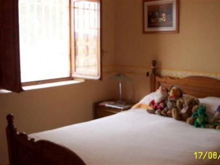 Pinoso property: Alicante property | 3 bedroom House 99789