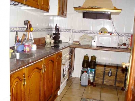 Villa with 4 bedroom in town 117868