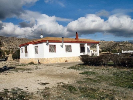 Villa for sale in town 117957
