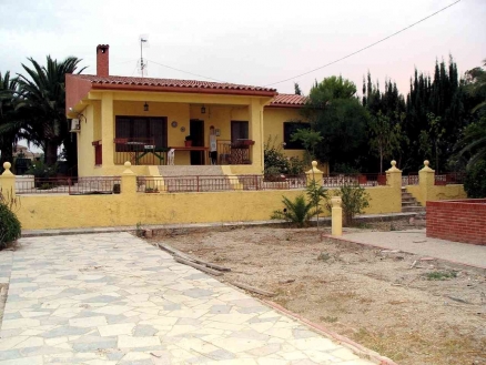 Villa&nbsp;for&nbsp;sale&nbsp;in&nbsp;town&nbsp;118003