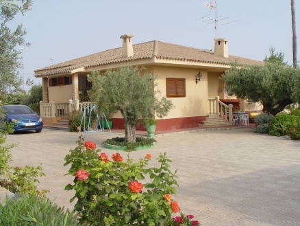 Villa&nbsp;for&nbsp;sale&nbsp;in&nbsp;town&nbsp;118062