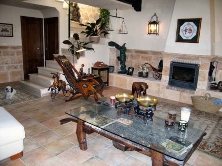 Villa&nbsp;with&nbsp;5&nbsp;bedroom&nbsp;in&nbsp;town,&nbsp;Spain&nbsp;118073