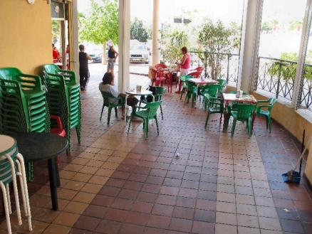 Commercial&nbsp;with&nbsp;bedroom&nbsp;in&nbsp;town&nbsp;118079