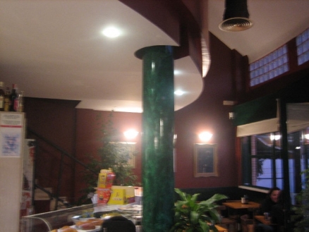 Commercial&nbsp;with&nbsp;bedroom&nbsp;in&nbsp;town&nbsp;118140