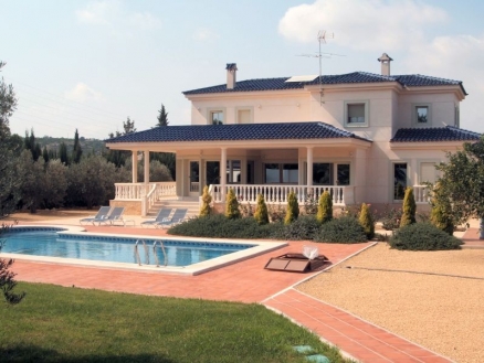 Villa&nbsp;for&nbsp;sale&nbsp;in&nbsp;town&nbsp;118187