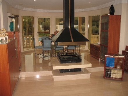 Villa&nbsp;for&nbsp;sale&nbsp;in&nbsp;town,&nbsp;Spain&nbsp;118187