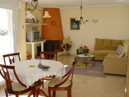 Villa&nbsp;for&nbsp;sale&nbsp;in&nbsp;town,&nbsp;Spain&nbsp;118218