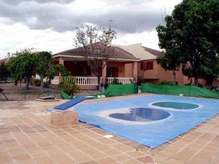 Villa for sale in town 118271