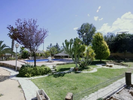 Villa&nbsp;for&nbsp;sale&nbsp;in&nbsp;town,&nbsp;Spain&nbsp;118540